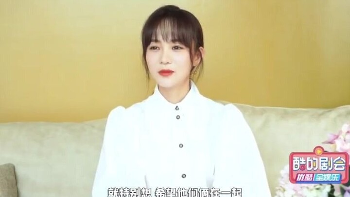 In her latest interview, Hu Yixuan talked about the “cut” with Dilraba—she was laughing so hard she 