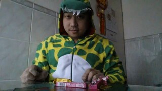 ASMR EATING SOUNDS - CHOCOLATE NUTS AND BUBBLICIOUS BUBBLEGUM (TIME FOR SWEETS)
