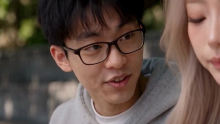 โค้กขวดนี่อร่อยที่สุดไม่ได้ แต่ถ้าแจกฟรีทำไมฉันจะไม่ดื่มล่ะ?