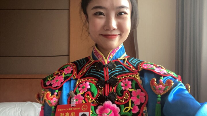 After becoming a provincial People's Congress representative, I decided not to be a comedian anymore