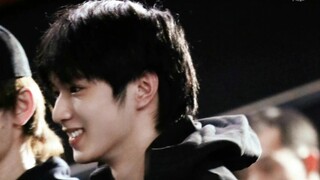 [Liu Yaowen] Who dares say our Wanwan isn't a spicy girl!?