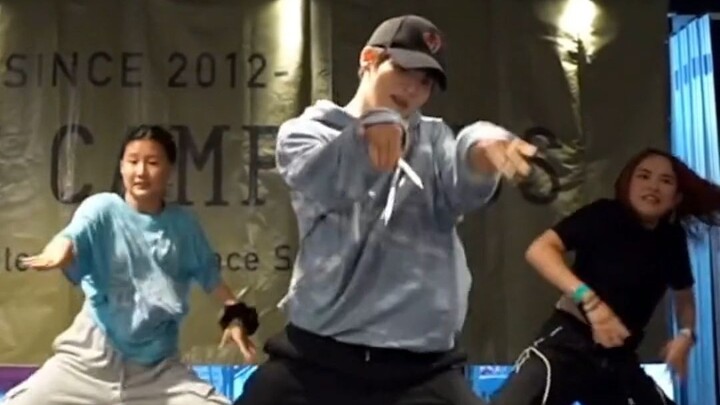 Quá đã quá đã! Lực Viên nhảy ICKY của KARD phiên bản biên đạo đường phố bởi Yumeri/Rena