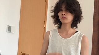 Let's dress up randomly together!