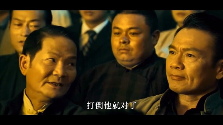 “叶师傅，你就像打我一样打倒他就对了”