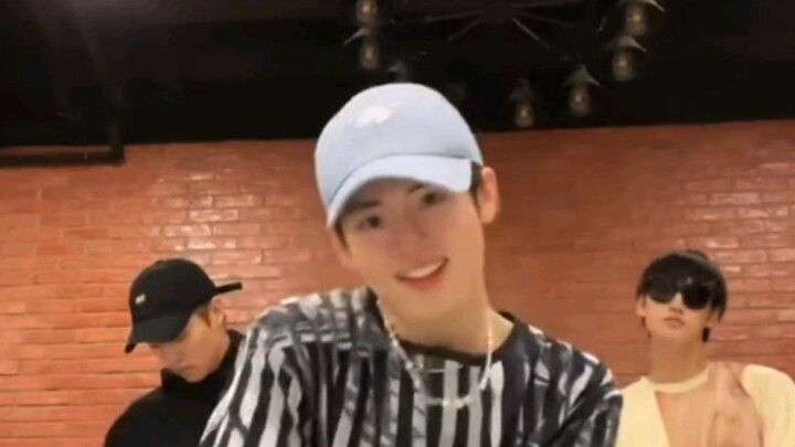 【力丸rikimaru】Hurry up and keep up with the rhythm 20210726 A dance video after a long time