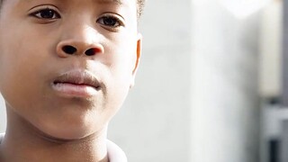 少年当街买枪 没想到被套路了
