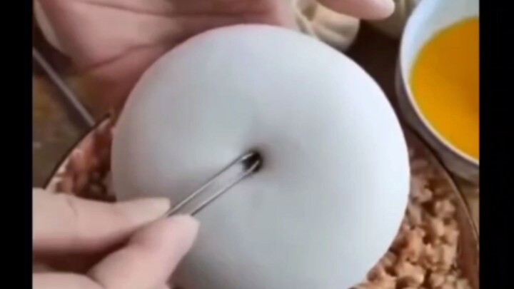 ⚡️The buns students usually eat at school VS the buns served during the principal’s inspection ⚡️