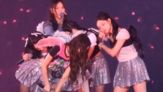 ظهور مفاجئ في حفل IU! NewJeans «ETA + Ditto» 240302 حفل IU مرحلة عالية الدقة