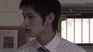 帅哥班主任反被鸭鸭威胁，全世界学生都这么藏手机？【boys love2】