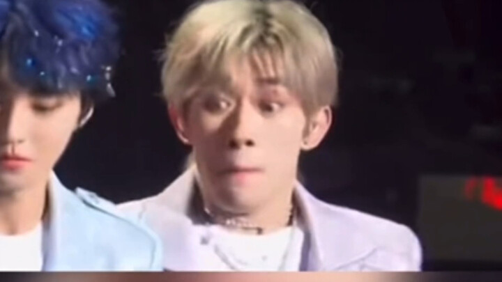 The cake fell and I realized that Tfboys actually knew each other on stage.