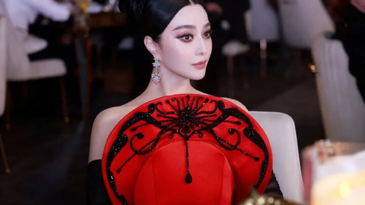 【Phạm Băng Băng】Tại Dubai, khi lắng nghe ý kiến của người hâm mộ, cô diện set đồ này trông như bông 