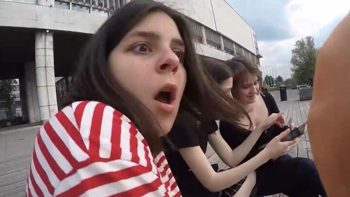 Are all Russians afraid of Putin? A young man used Putin's face as a prankster on the street: What a