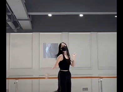 Kakak perempuan senior di ruang latihan [Zhu Xudan]