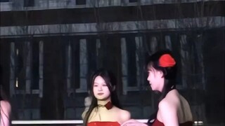 أين يمكنني أن أجد زميلة الدراسة التي تعرف كيف تدور هكذا؟