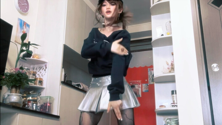 ย้อนเวลากลับมาจากปี 08 เพื่อเต้นเพลงคุณหนูแห่งสหัสวรรษของเธอ｜"HER" - Minnie