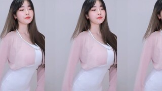 Jus SeyeonBrave Girls-Rollin