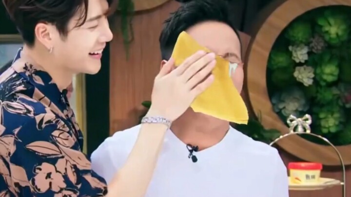 หวังเจียเอ่อร์พูดประโยคเดียวจนซ่งเสี่ยวเป่าโกรธแทบระเบิด