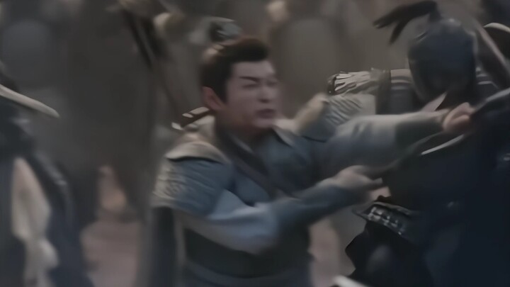It's so funny, my brother Qingliu was so desperate that he used his bow to hit me