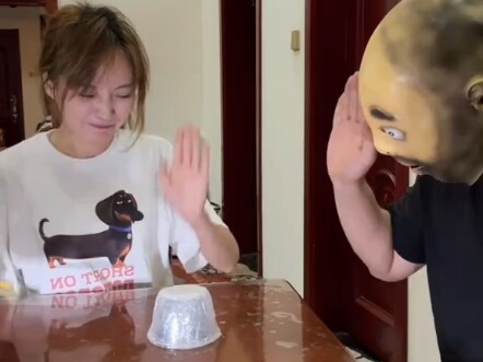 Bấm chuông và bị đánh