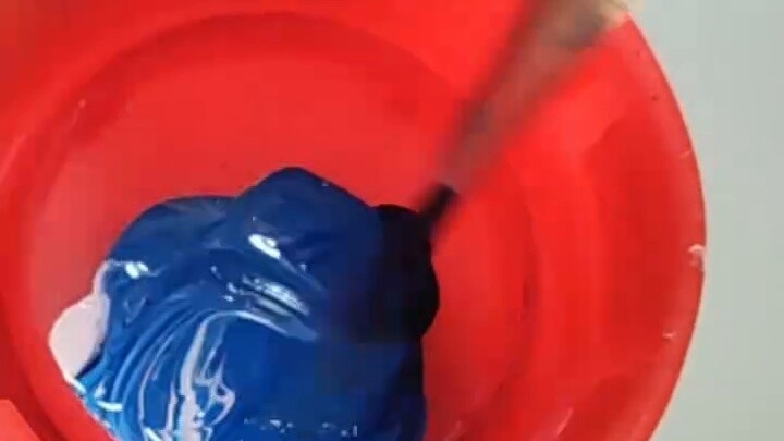 A bottle of hand-painted paint for models? How does the Aiba Killing Series work?