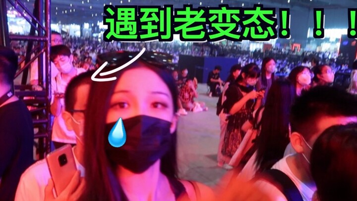 来bw看变形兄弟竟然遇到。。。轰不走！！