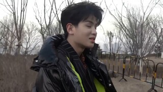 ความบันเทิงในประเทศ Daji Justin Huang Minghao ทำตัวเหมือนเด็กทารกขอให้พี่ชายอุ้มเขาไว้บนหลังน่ารักมา