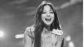 【JENNIE|CoachellaWeek2】又是冲破垫音的嚣张，比上周更狂欢的是这周的金Jennie