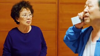 你用一生跟她说再见，她却用一生在说，路上小心！ "