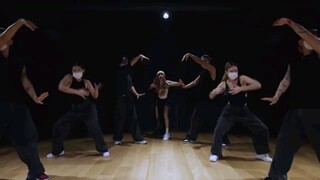 LISA Money dance practice