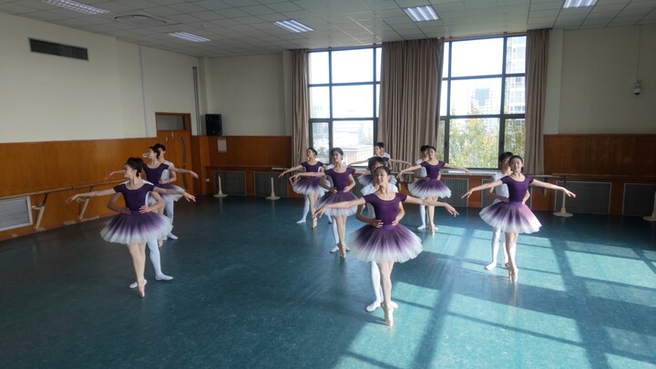 ภาพยนตร์โฆษณาบัณฑิตปี 2019 ของโรงเรียนมัธยมศิลปะการเต้นบัลเล่ต์ปักกิ่ง