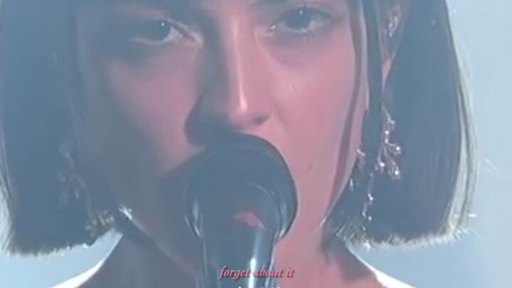 Gợi ý single lãng mạn, thư thái: The Marías – “Hush”