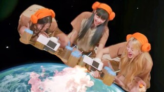 «ماذا؟ إنها مجرد شاي القراصيا!»