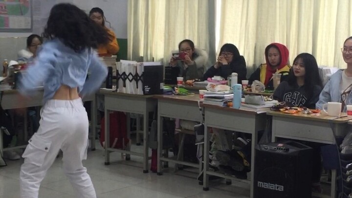 Ketika penggemar Zhang Yixing mendapat madu di hari ulang tahun Tahun Barunya