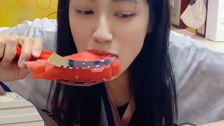 “Bạn hãy phân biệt rõ giữa quảng cáo phóng đại và quảng cáo sai sự thật”