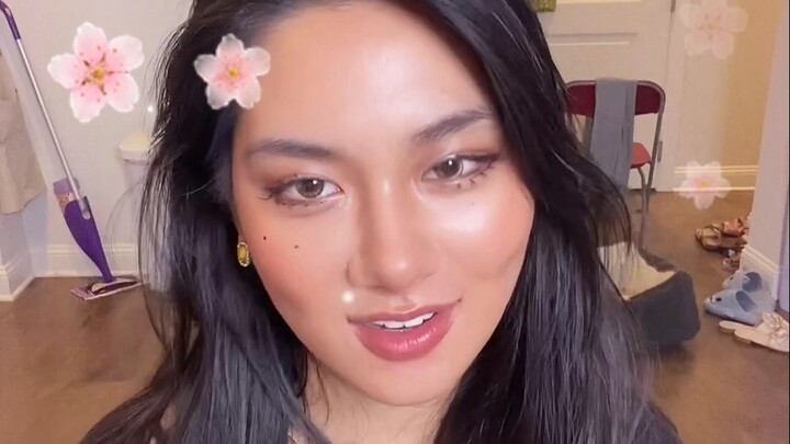 Mahasiswi psikologi perempuan mengungkap beberapa teknik "manipulasi"