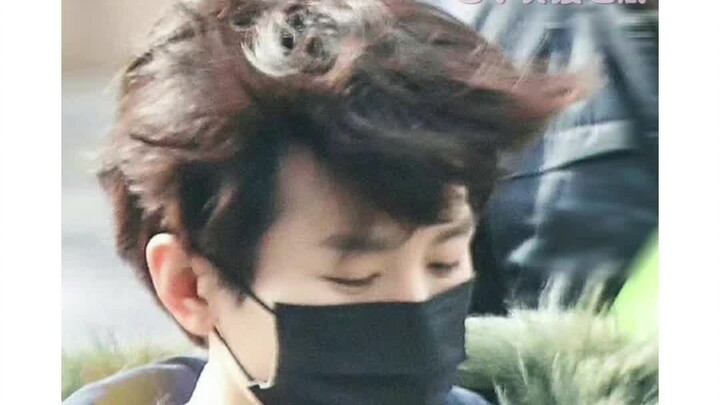 เฉิงอี้ พระเจ้าแห่งหมวกถักของกรีกโบราณ ฮ่าๆๆ