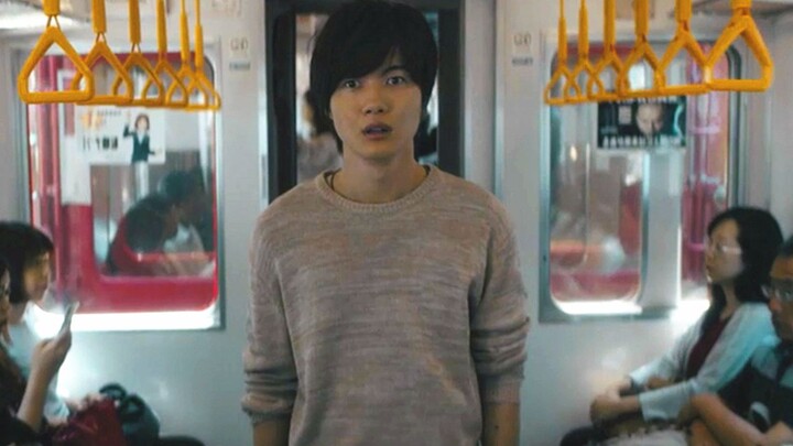 A young man can see how long others will live; after glancing at the passengers in the carriage, he 