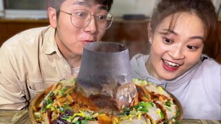 China's least watery hot pot? 10 dishes for 68 yuan, and the bone broth pancake recipe is amazing!