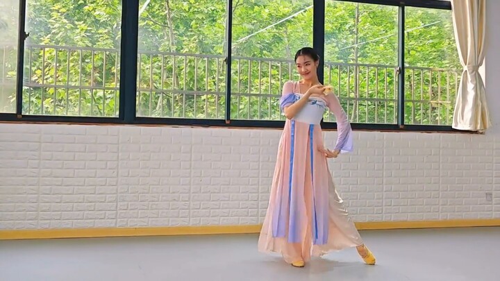 Classical dance "Zanhuayin"