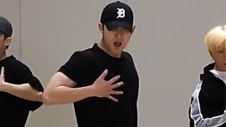 【金珉奎】经典咏流传｜跳舞最好看的187高个小狗大帅哥