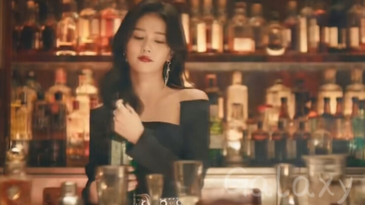 How can Bai Lu be this sexy? I’m seriously losing it.