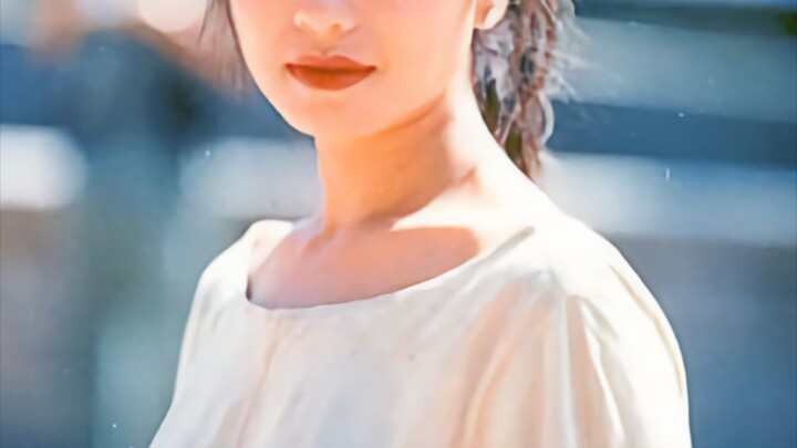 She's so beautiful! So beautiful that even if she makes a mistake, you can forgive her instantly!!