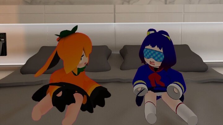 عند النوم، لم يحتمل مربى البرتقال الصاخب وحاول إيقاظ الثعلب الصغير الذي يخاف من الضوء أثناء النوم لك