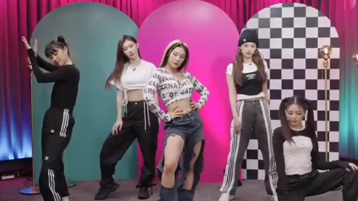 Itzy x leejung's impromptu dance is awesome