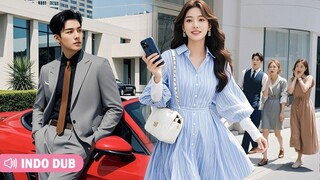 Gadis ikut pertemuan kelas tapi diremehkan teman,Tak diduga pria temani CEO terkuasa buat semua diam