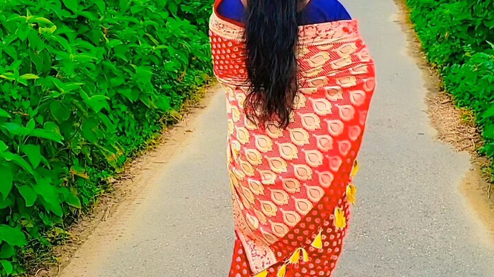 তুমি আরো কাছে আসো🌹