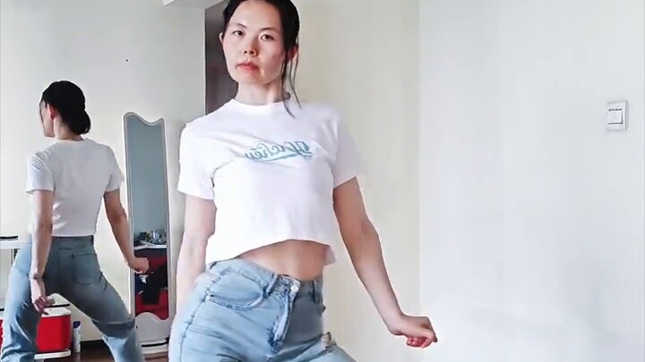 Ba vị trí hông tám ký tự phổ biến và sự phân hủy chậm của chúng