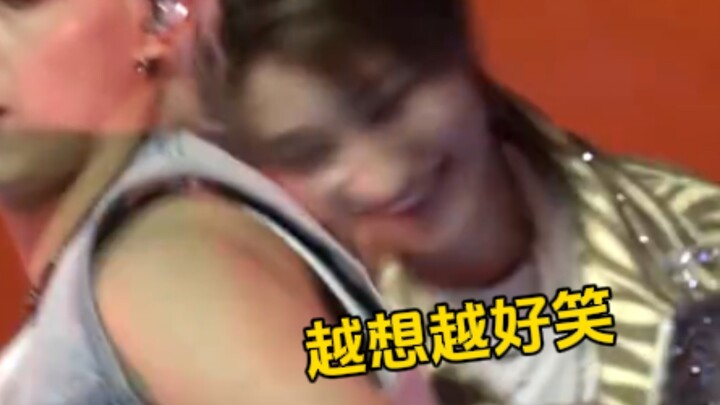 ในที่สุดก็รู้แล้วว่าทำไมพวกเขาถึงหัวเราะ ตอนเซิ่งกวั่นเต้นเพลงฮิต รองเท้าดันกระเด็นออกมา ฮ่าๆๆๆ