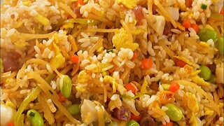Grandpa's fried rice in my childhood memories! Just a bowl of leftover rice and a bottle of Coke~ yo