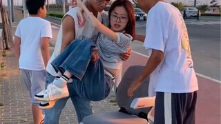 الحياة في الأصل لا تملك شيئًا، فلماذا نخشى البدء من جديد...